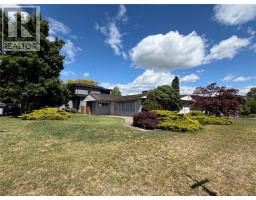 2041 Abbott Street, Kelowna, BC V1Y1C4 Photo 9