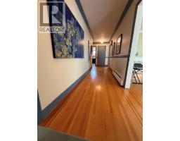 2041 Abbott Street, Kelowna, BC V1Y1C4 Photo 25