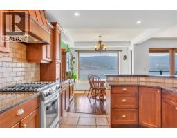 5pc Ensuite bath - 14419 Downton Avenue Unit# 205, Summerland, BC V0H1Z1 Photo 15