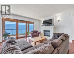 Living room - 14419 Downton Avenue Unit# 205, Summerland, BC V0H1Z1 Photo 11
