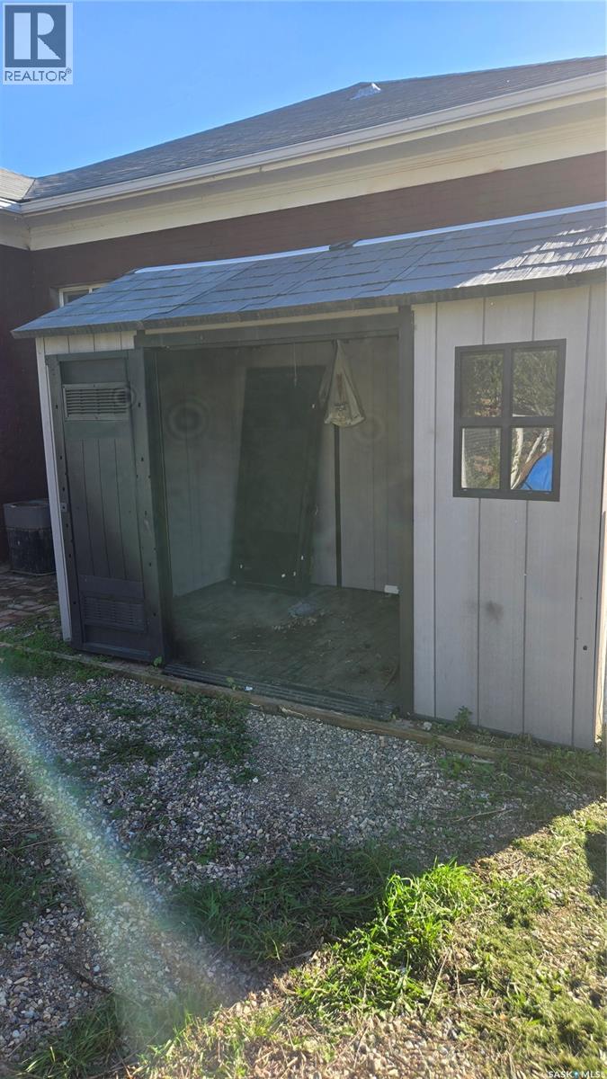 628 Walsh AVENUE - 5