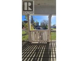 3pc Bathroom - 628 Walsh Avenue, Oxbow, SK S0C2B0 Photo 10