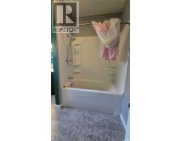 628 Walsh Avenue, Oxbow, SK S0C2B0 Photo 14