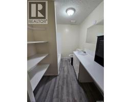 4pc Bathroom - 1292 106th Street, North Battleford, SK S9A1X2 Photo 13