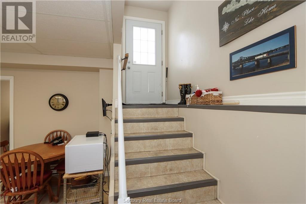 2460 EMILY Street - Image 21