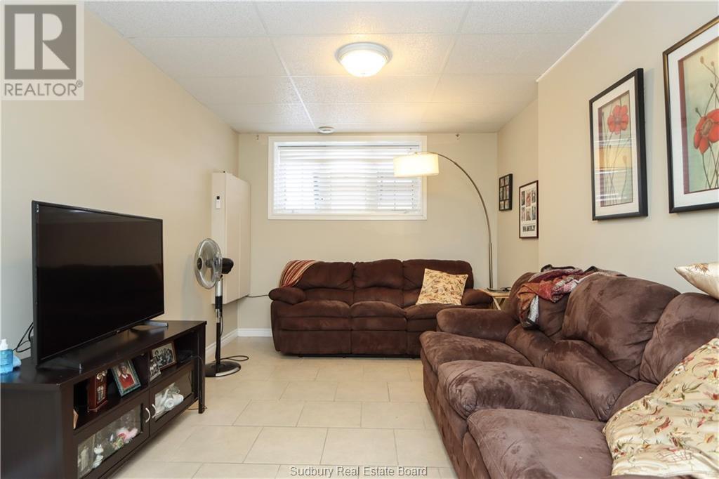 2460 EMILY Street - 13