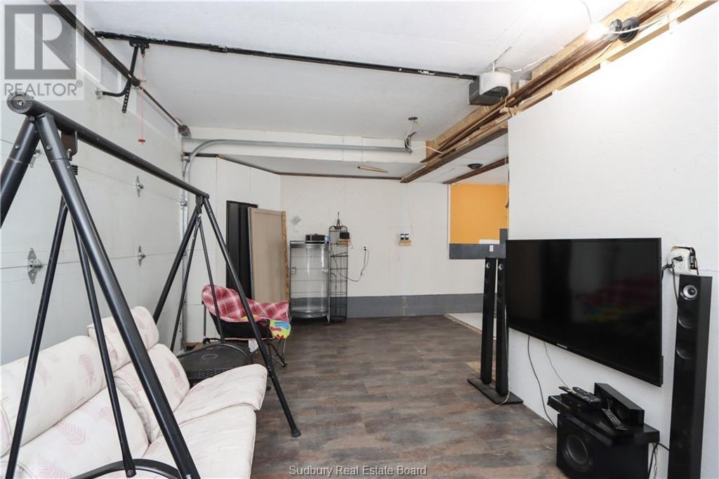 2460 EMILY Street - Image 22