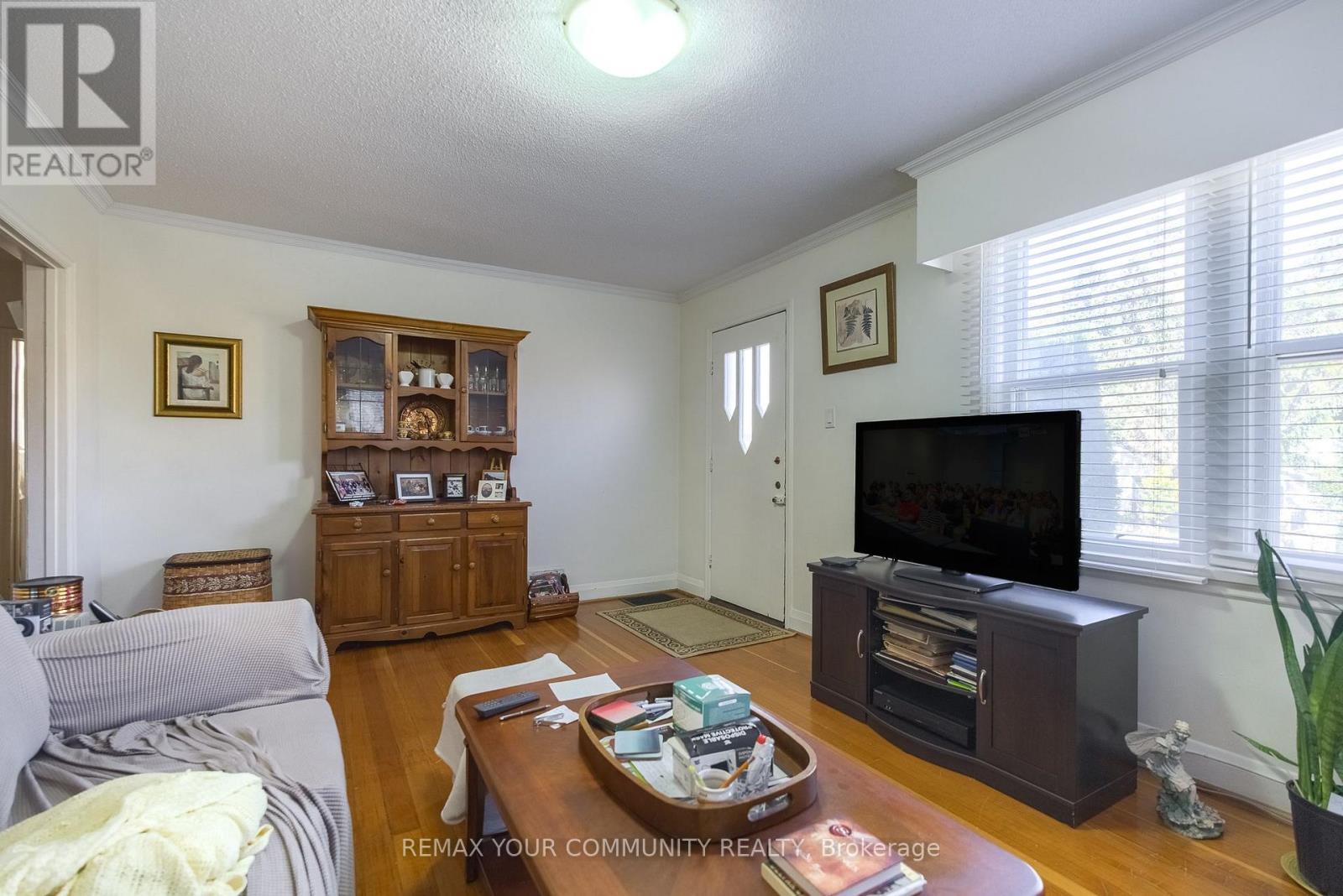 374 PENN AVENUE - Image 11