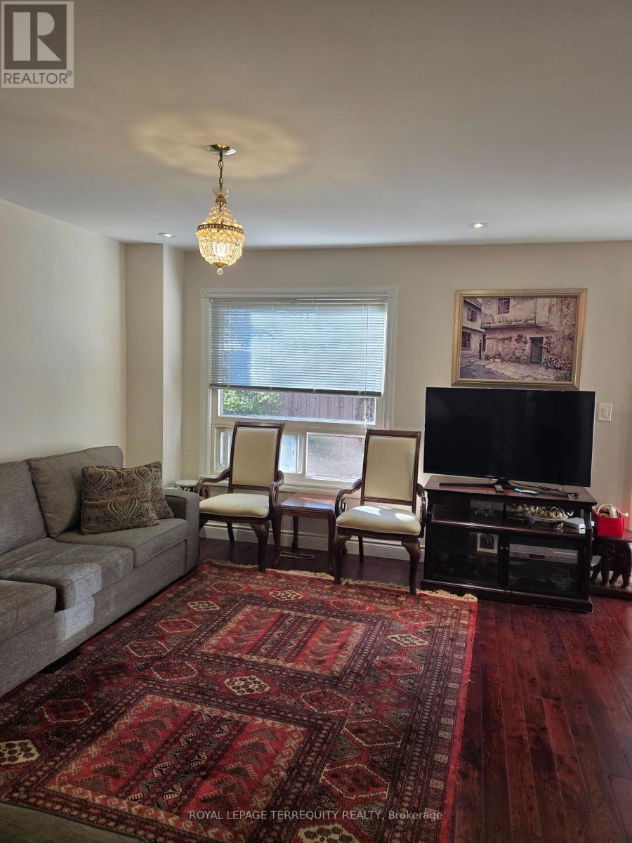 4635 REGENTS TERRACE - 3
