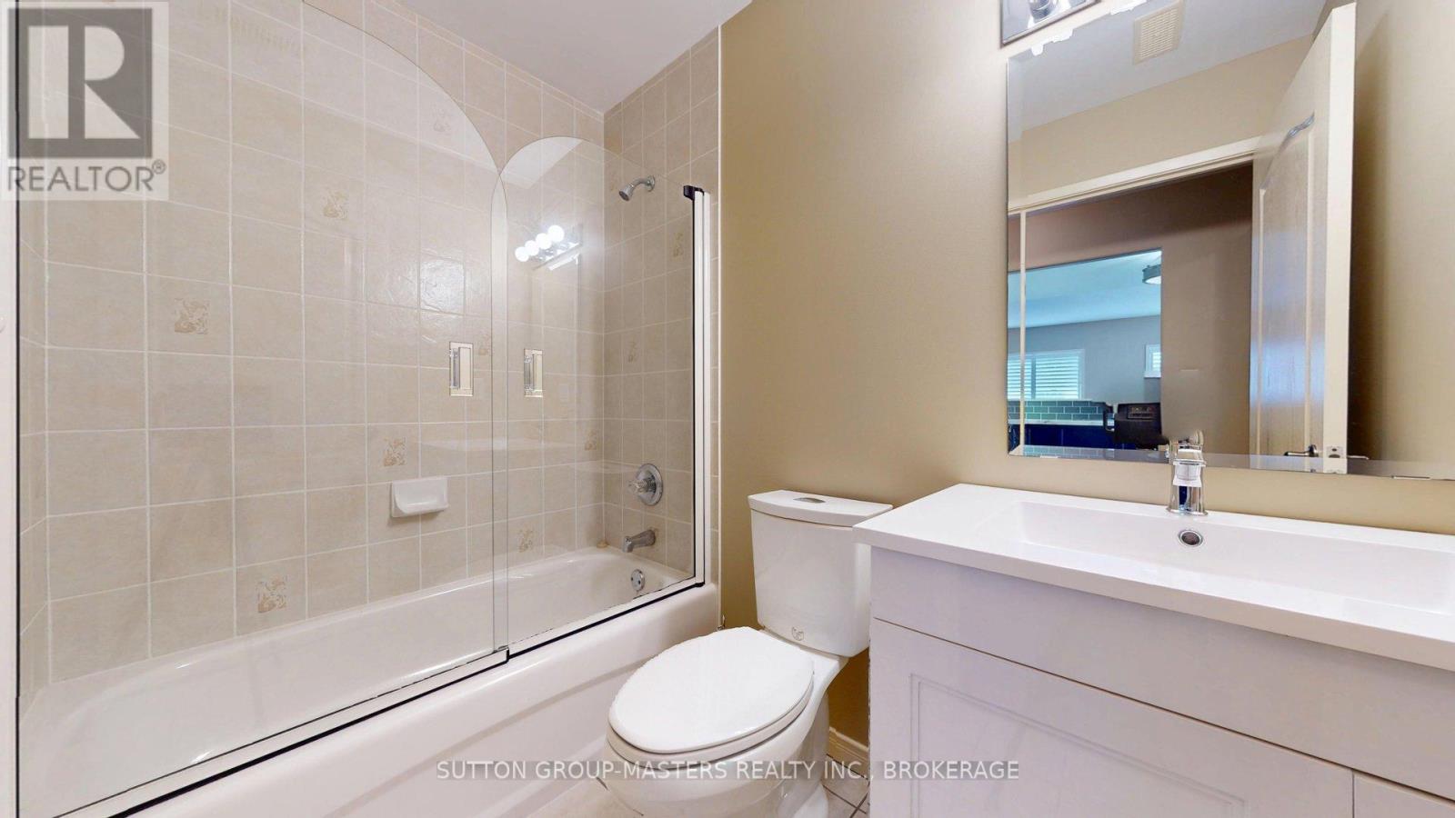 #101 350 WELLINGTON STREET - 14