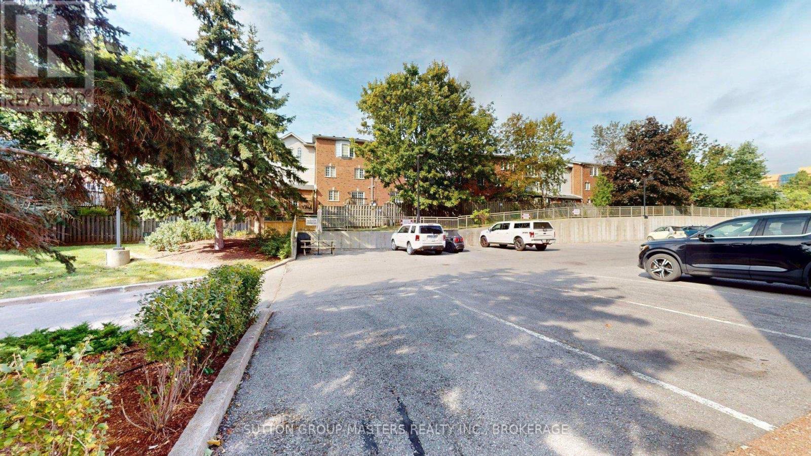#101 350 WELLINGTON STREET - 24