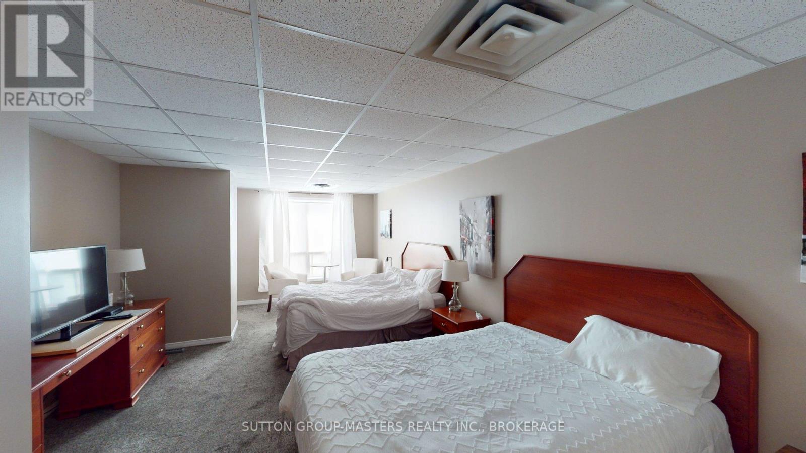 #101 350 WELLINGTON STREET - Image 33