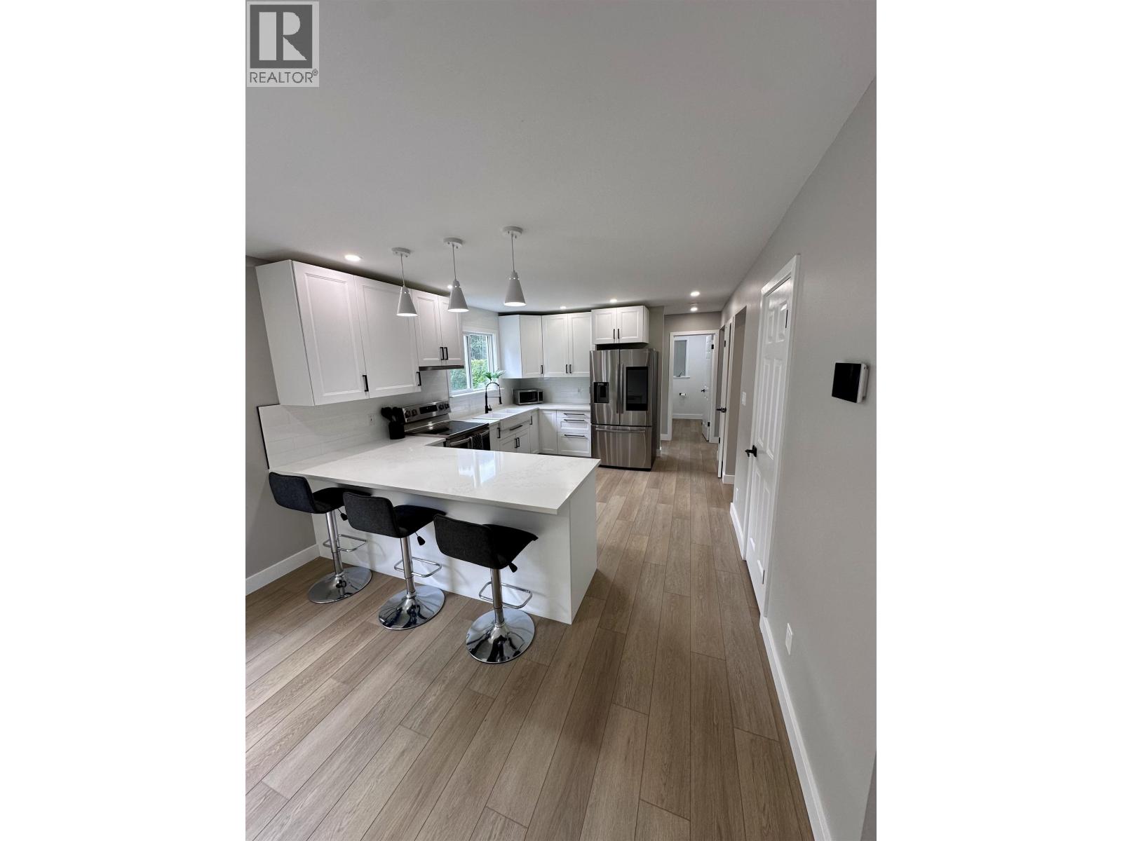200 ALBERTA PLACE - 6