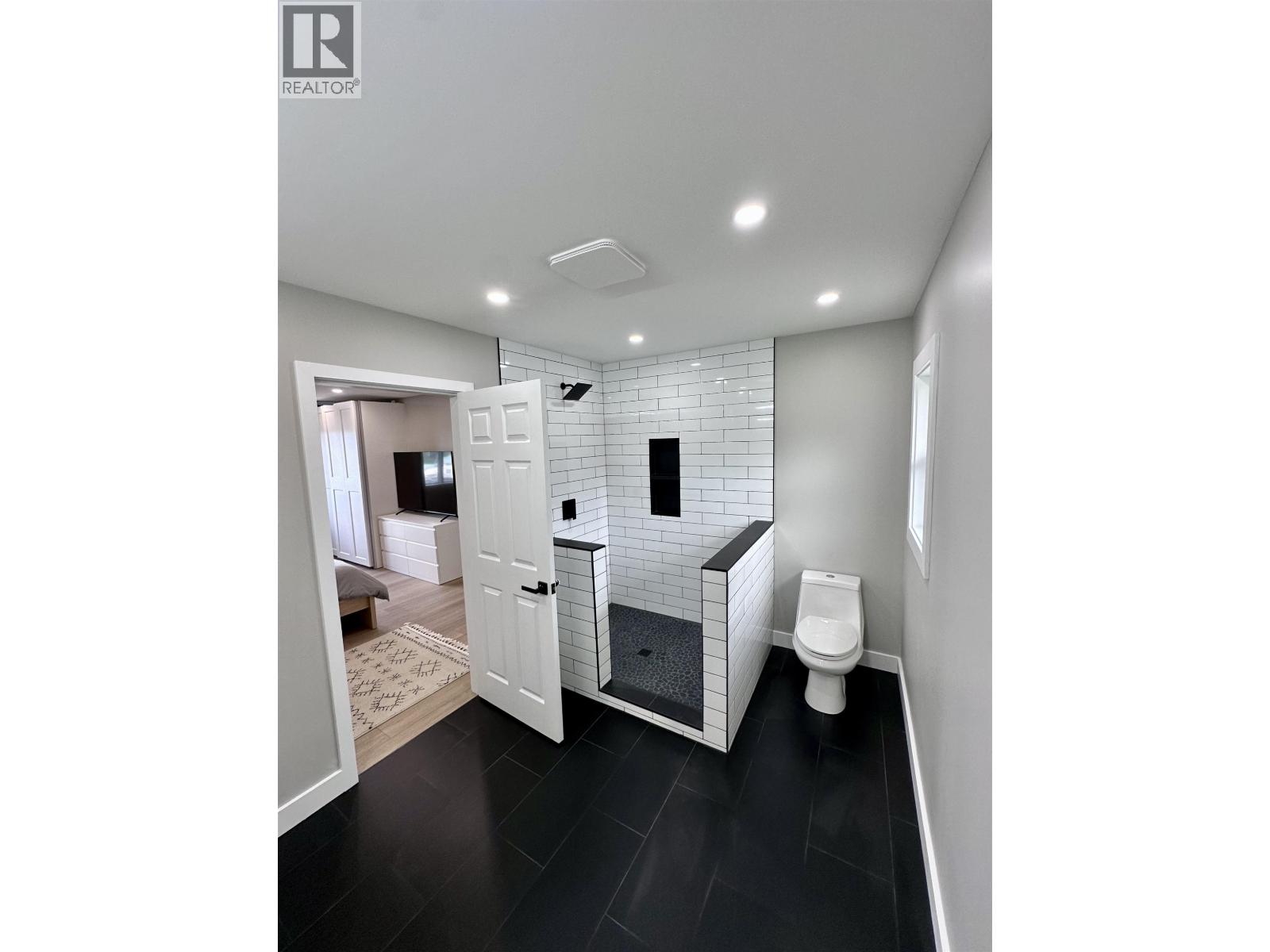200 ALBERTA PLACE - Image 13