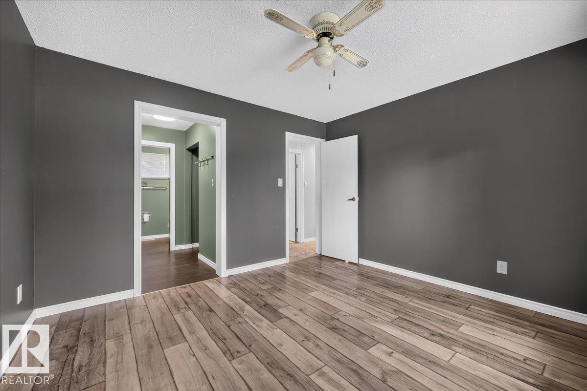 5210 49 ST - 29
