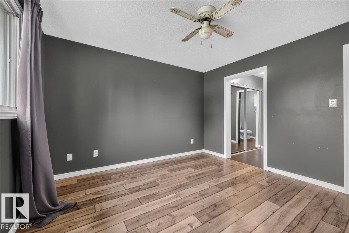 5210 49 ST - 33