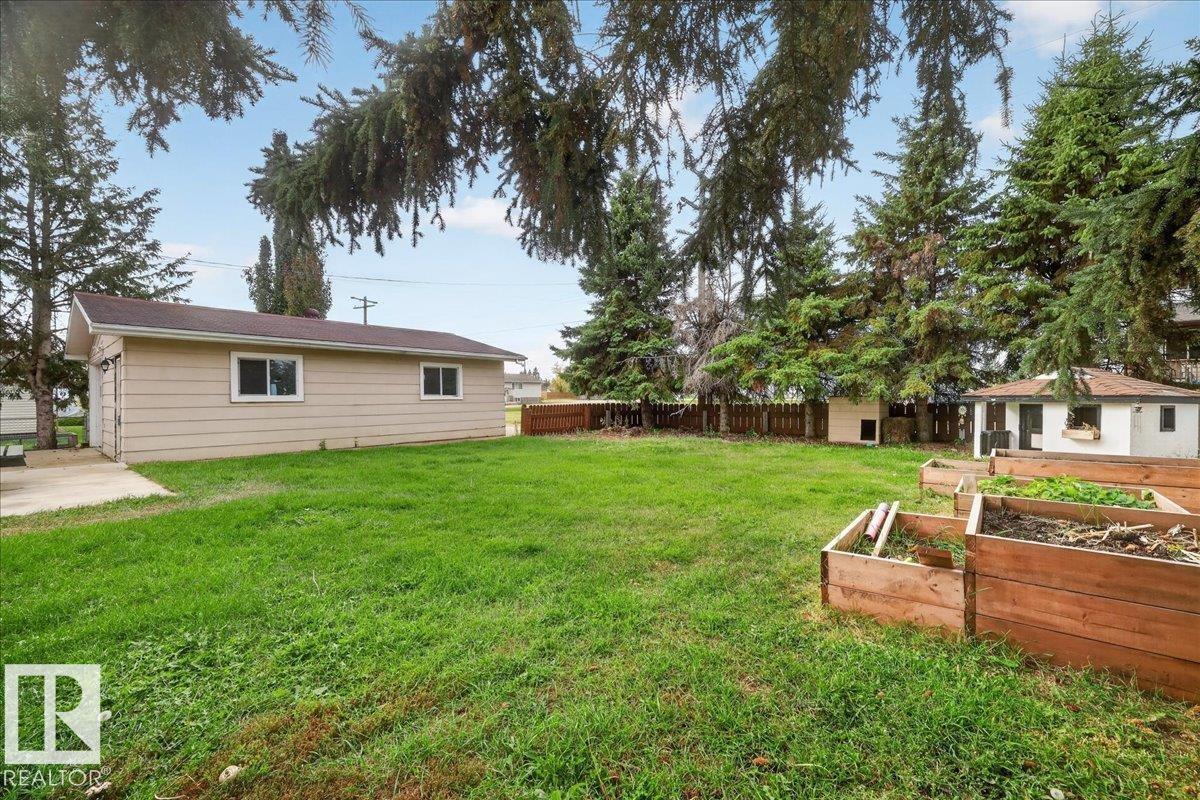 5210 49 ST - 59
