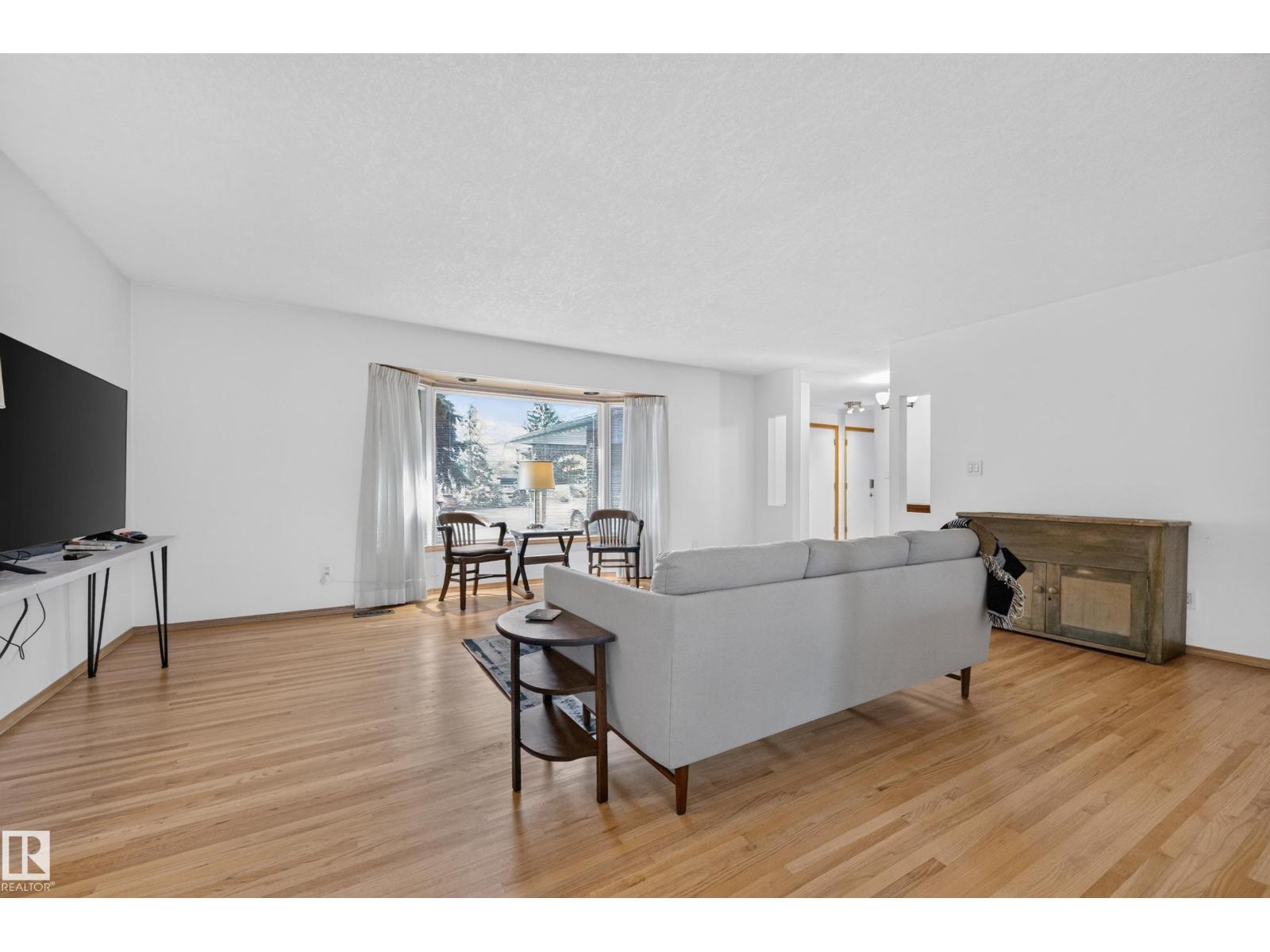 10706 33A AV NW - Image 10