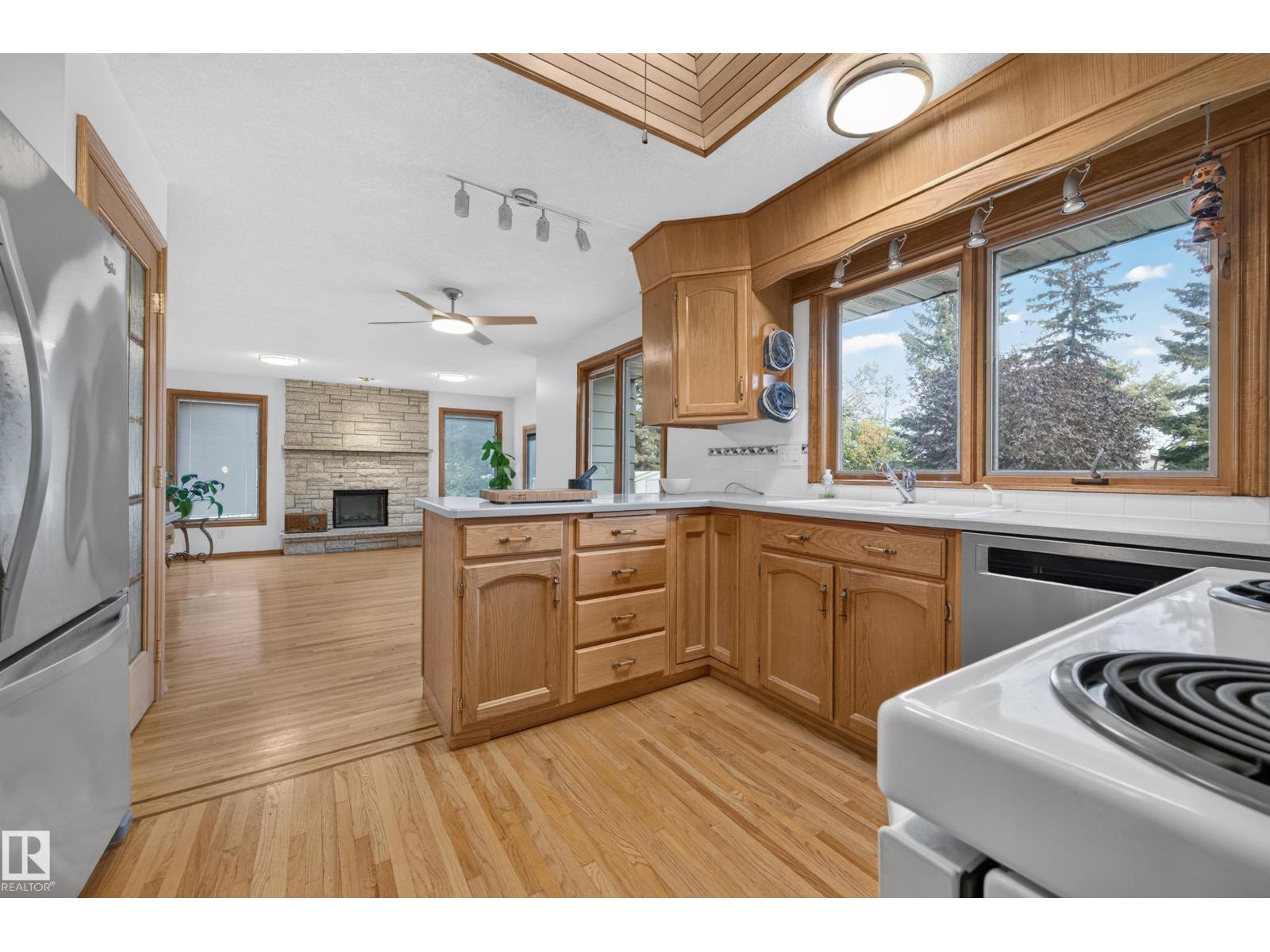 10706 33A AV NW - Image 14