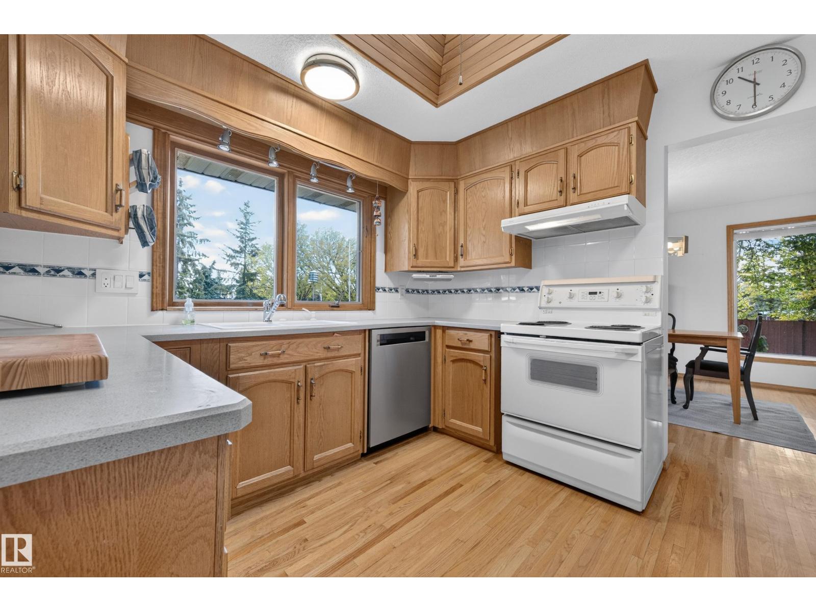 10706 33A AV NW - Image 15