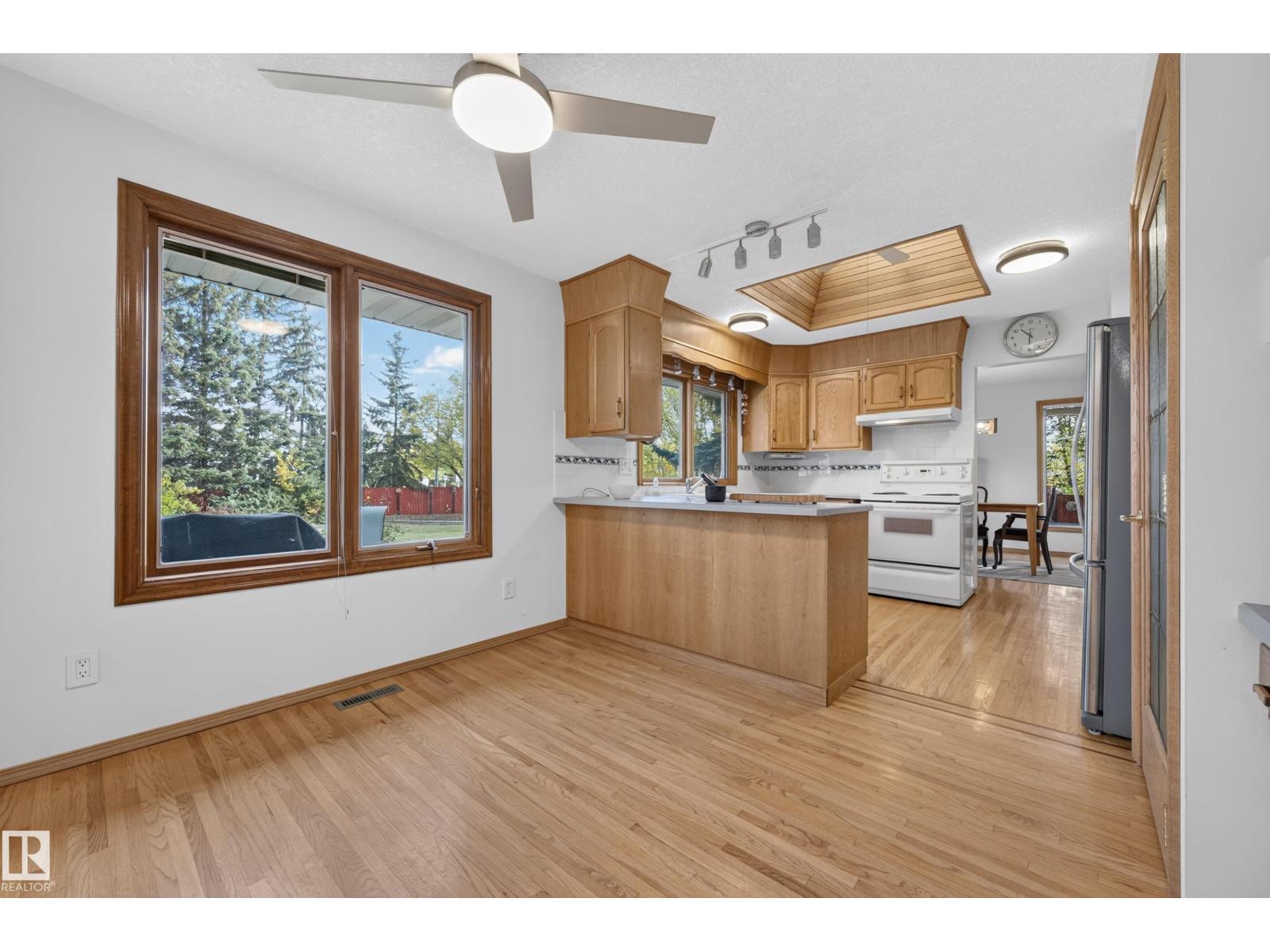 10706 33A AV NW - 17