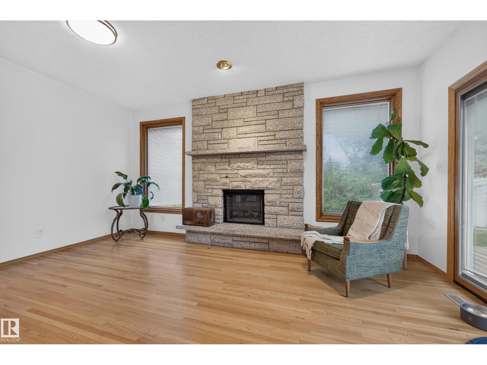 10706 33A AV NW - 19