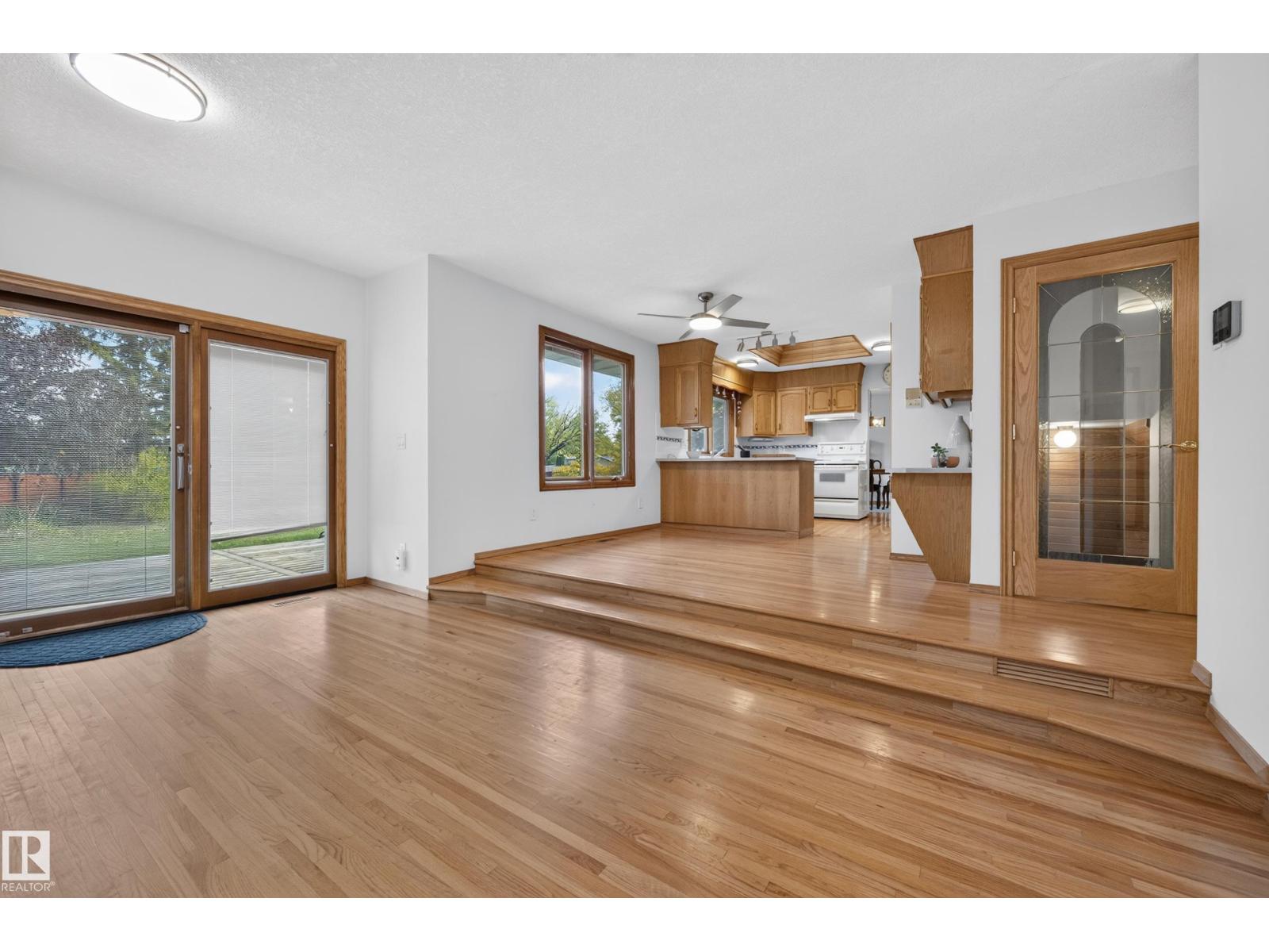 10706 33A AV NW - 21