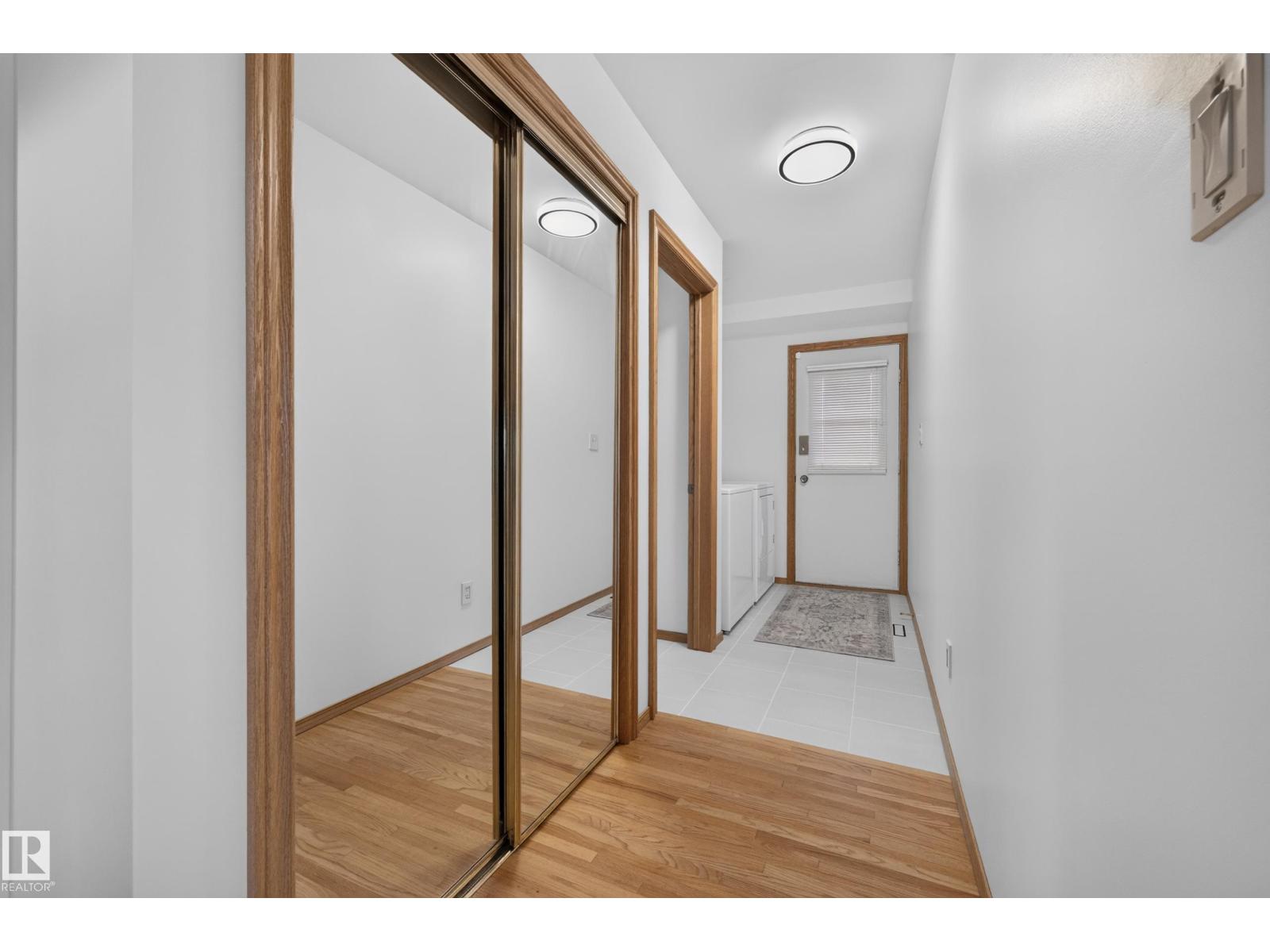 10706 33A AV NW - Image 24