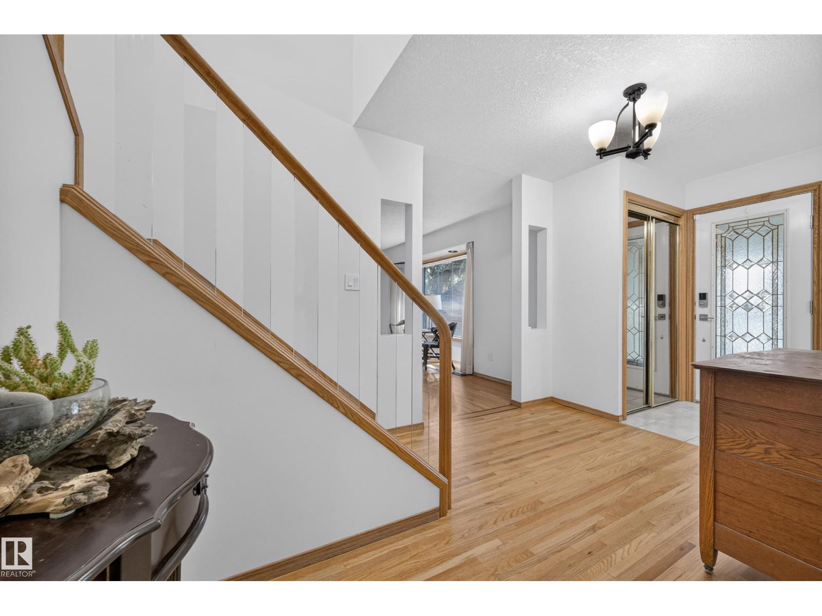 10706 33A AV NW - 28