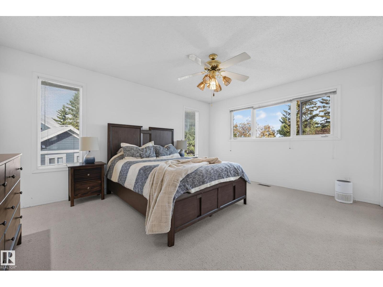 10706 33A AV NW - Image 37