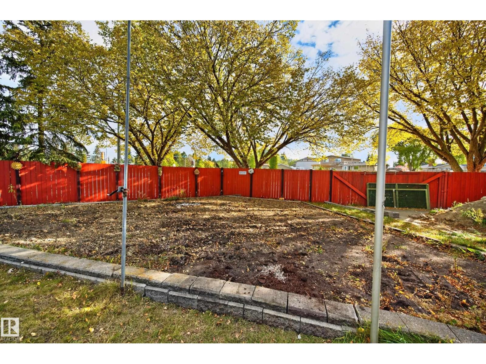 10706 33A AV NW - Image 57