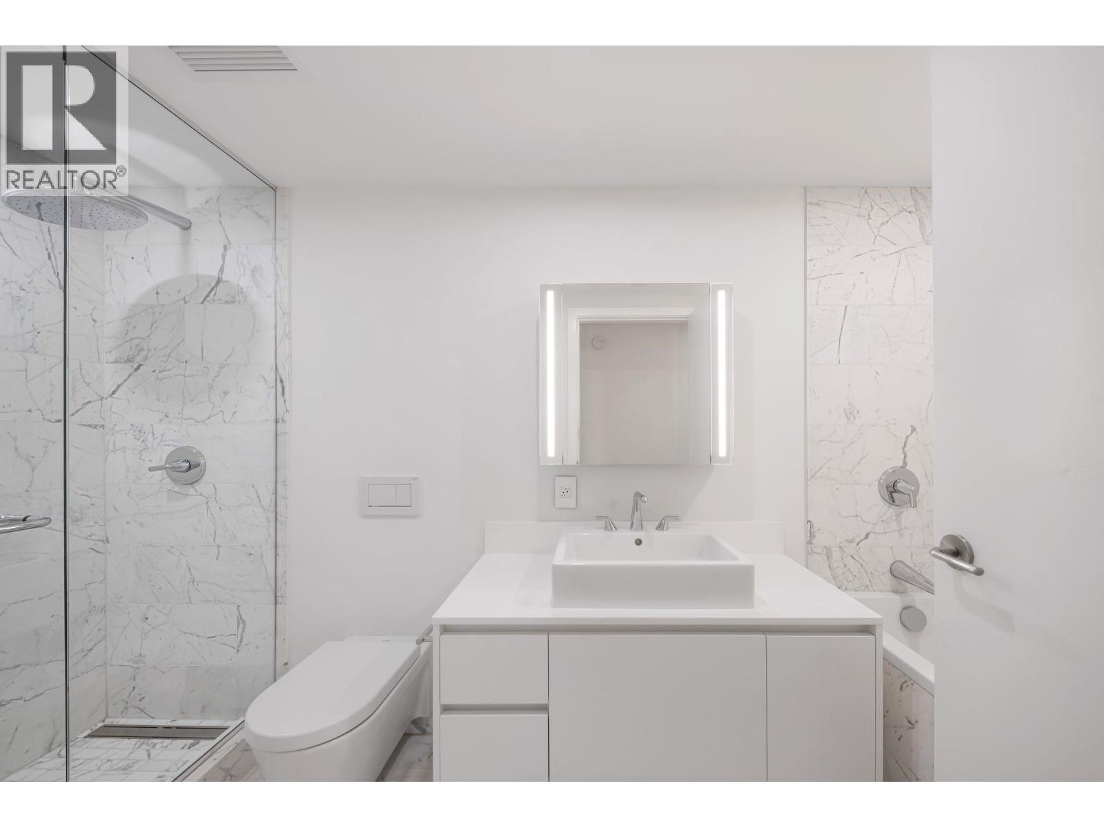5702 1480 HOWE STREET, Vancouver