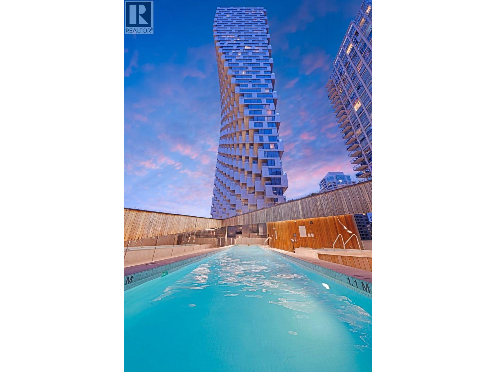 5702 1480 HOWE STREET, Vancouver