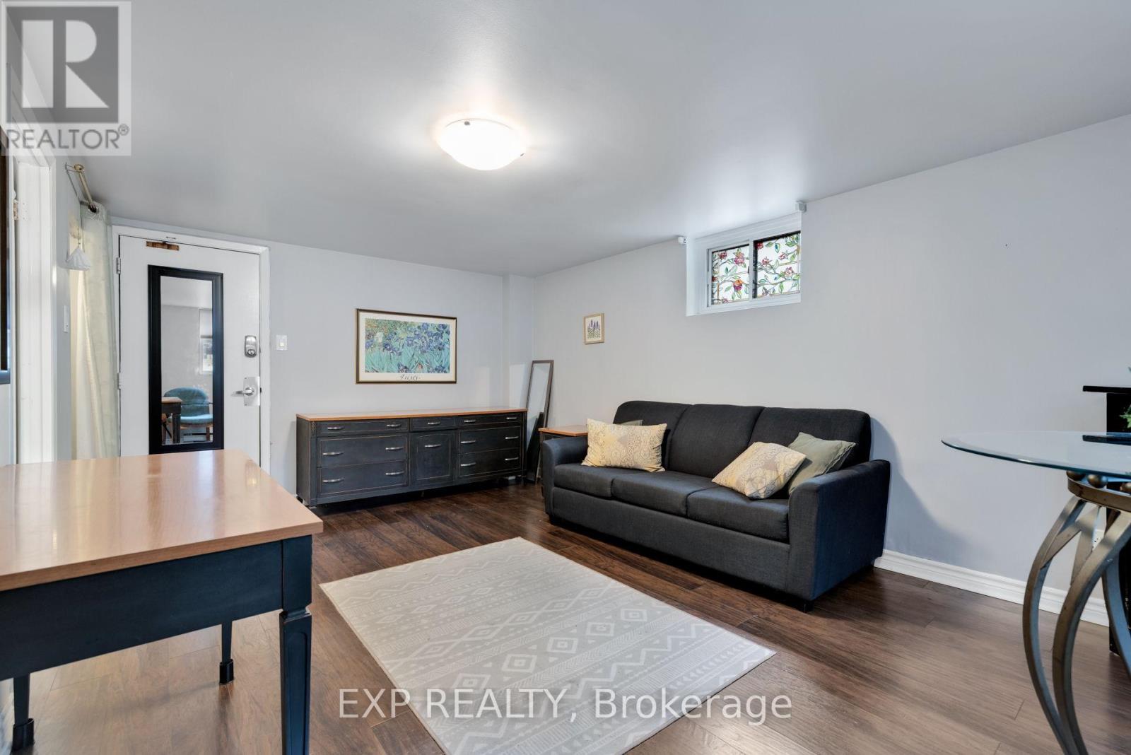 50 HOLLAND AVENUE - Image 31