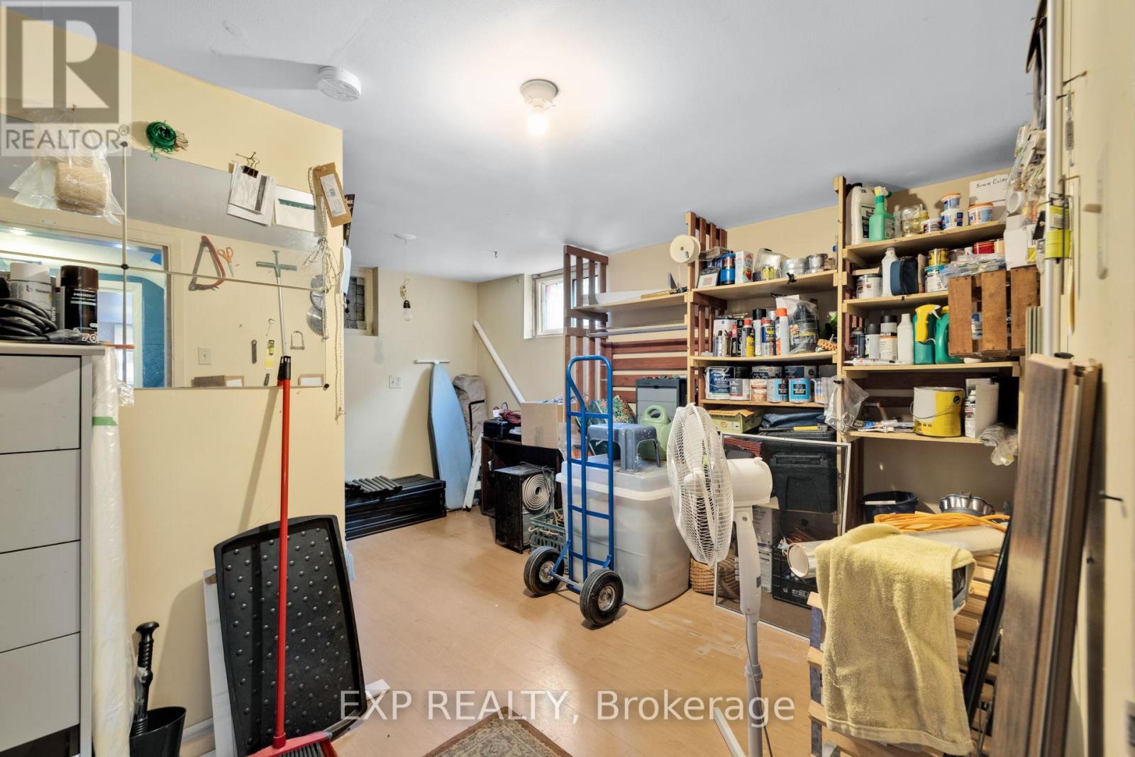 50 HOLLAND AVENUE - 35