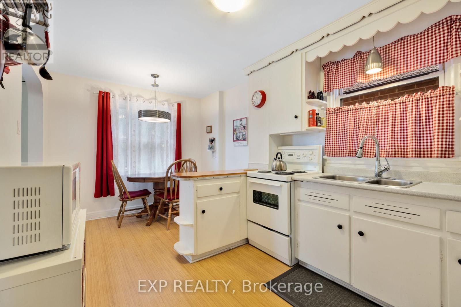 50 HOLLAND AVENUE - Image 9