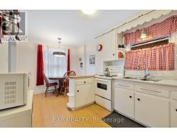 Bathroom - 50 Holland Avenue, Ottawa, ON K1Y0X4 Photo 9