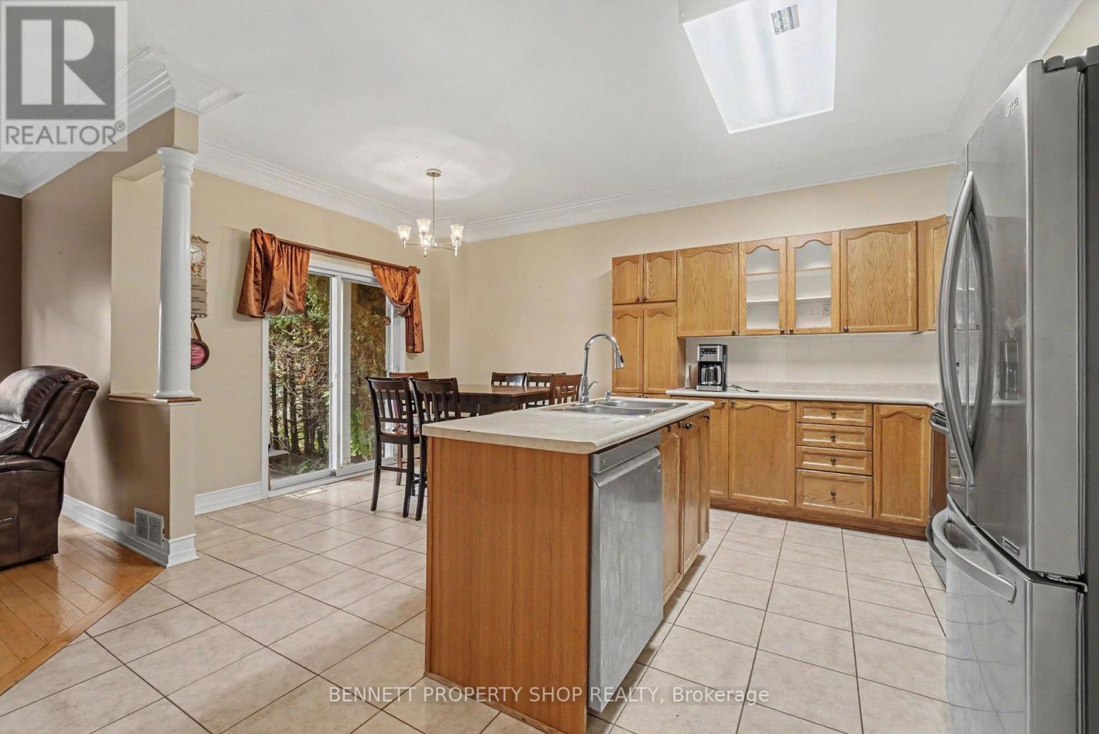 644 VALIN STREET - 4