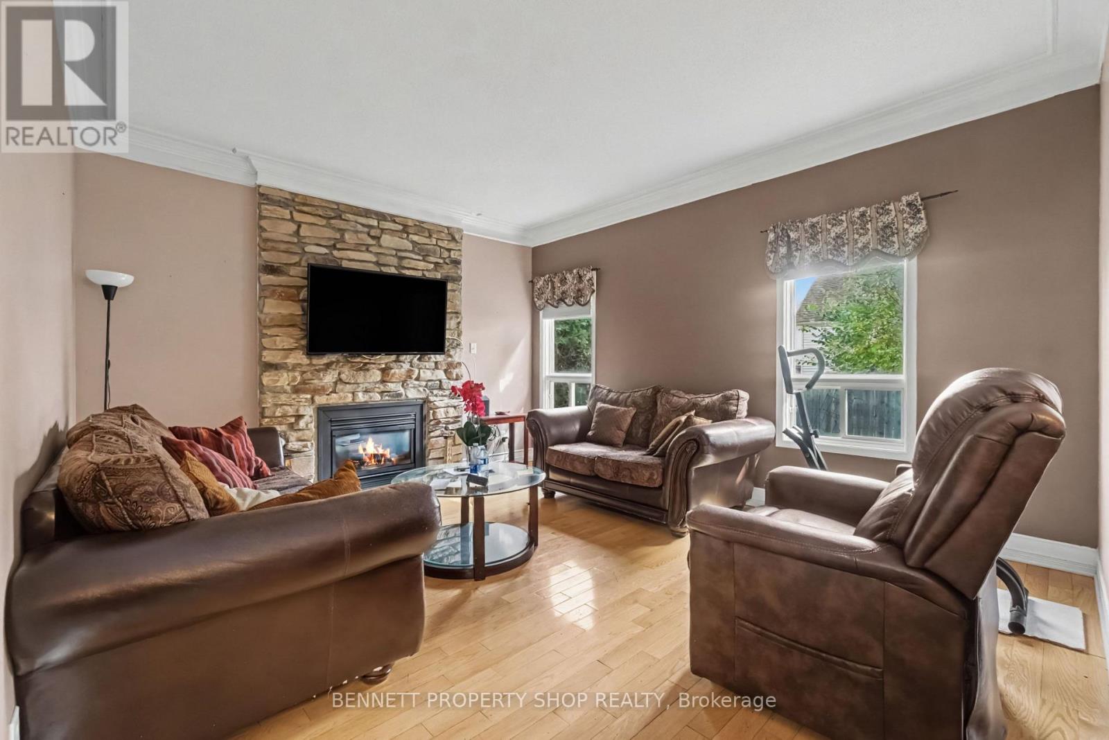 644 VALIN STREET - 7
