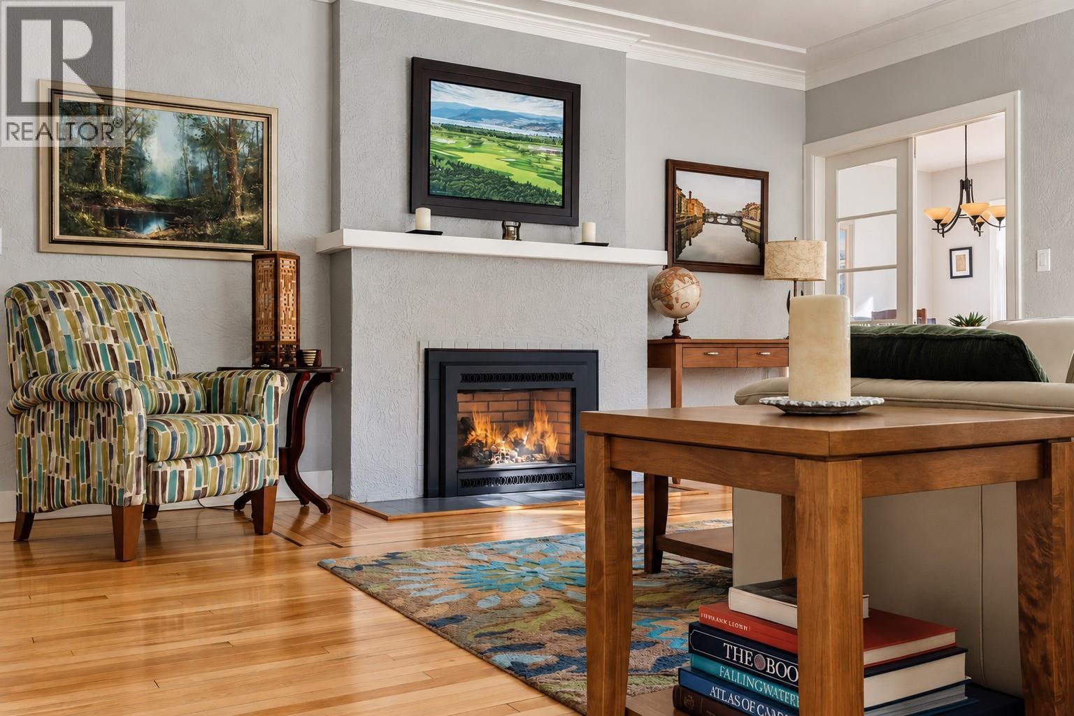 2071 Abbott Street, Kelowna
