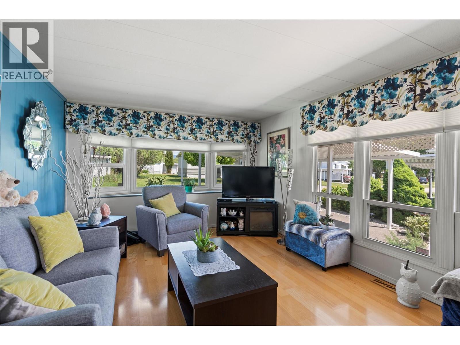 #79 5484 25 Avenue - 12