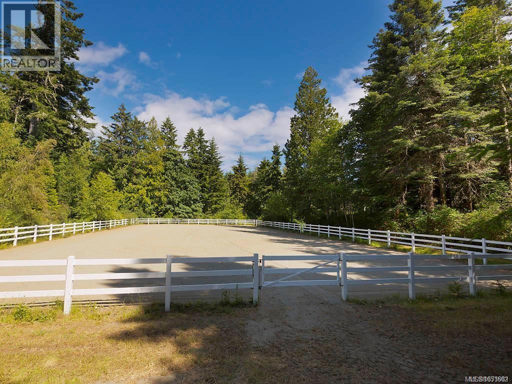 9193 West Coast Rd - Image 55