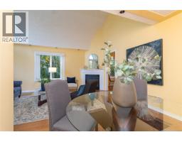 201 9905 Fifth St, Sidney, BC V8L2X6 Photo 11