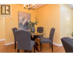 201 9905 Fifth St, Sidney, BC V8L2X6 Photo 12