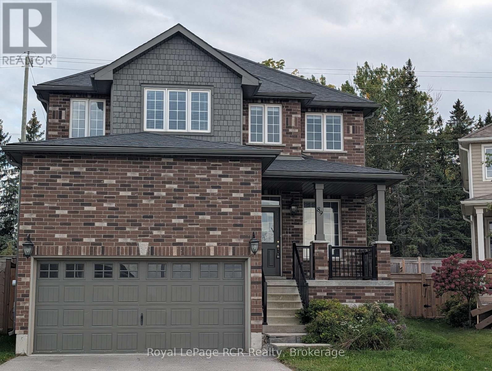 89 LOCKERBIE CRESCENT - 2