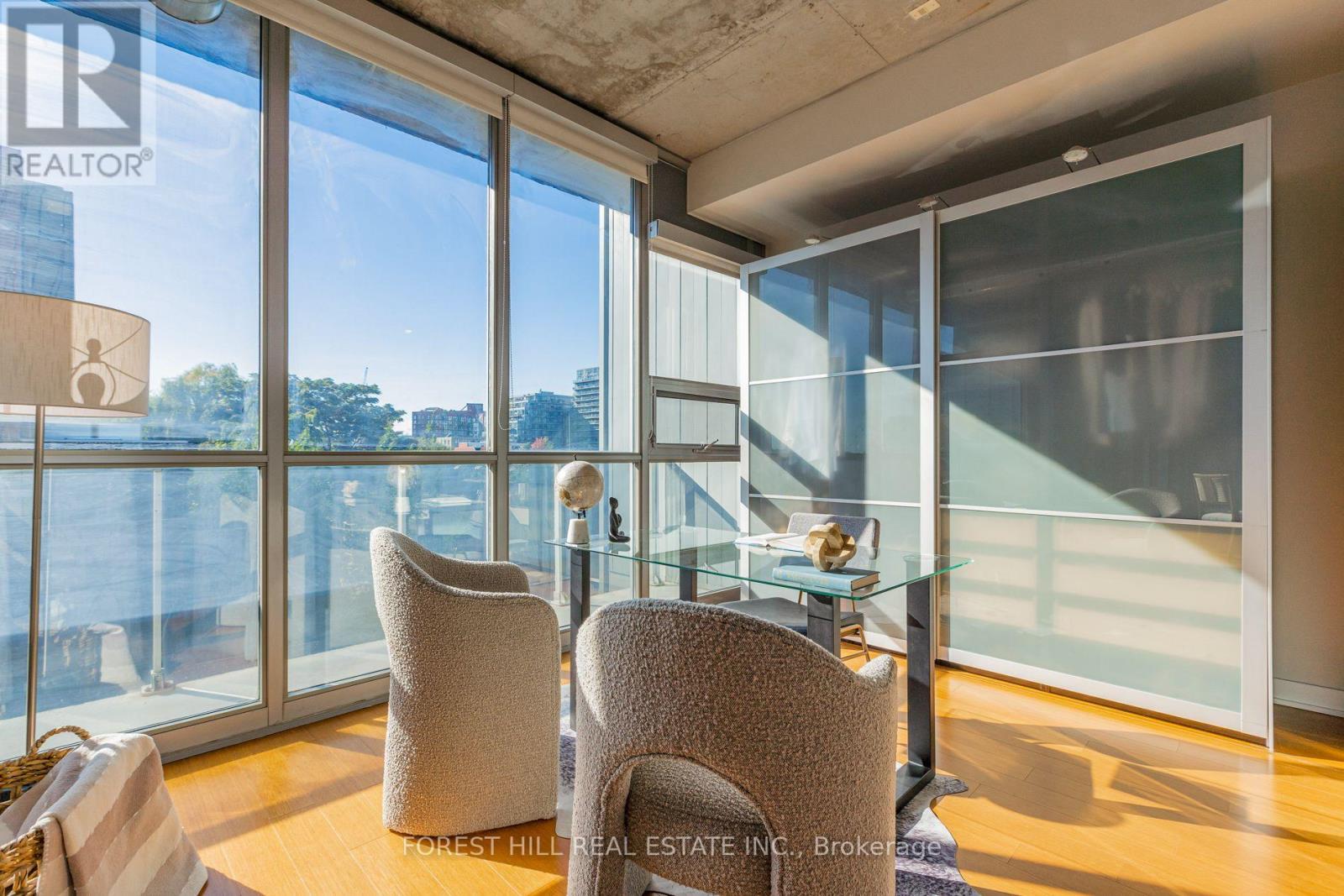 #415 60 BATHURST STREET - 9