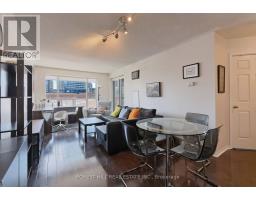 613 - 887 Bay Street, Toronto, ON M5S1Z7 Photo 9