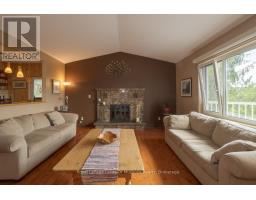 Bedroom 2 - 110 Dill Street, Bracebridge, ON P1L1E5 Photo 11