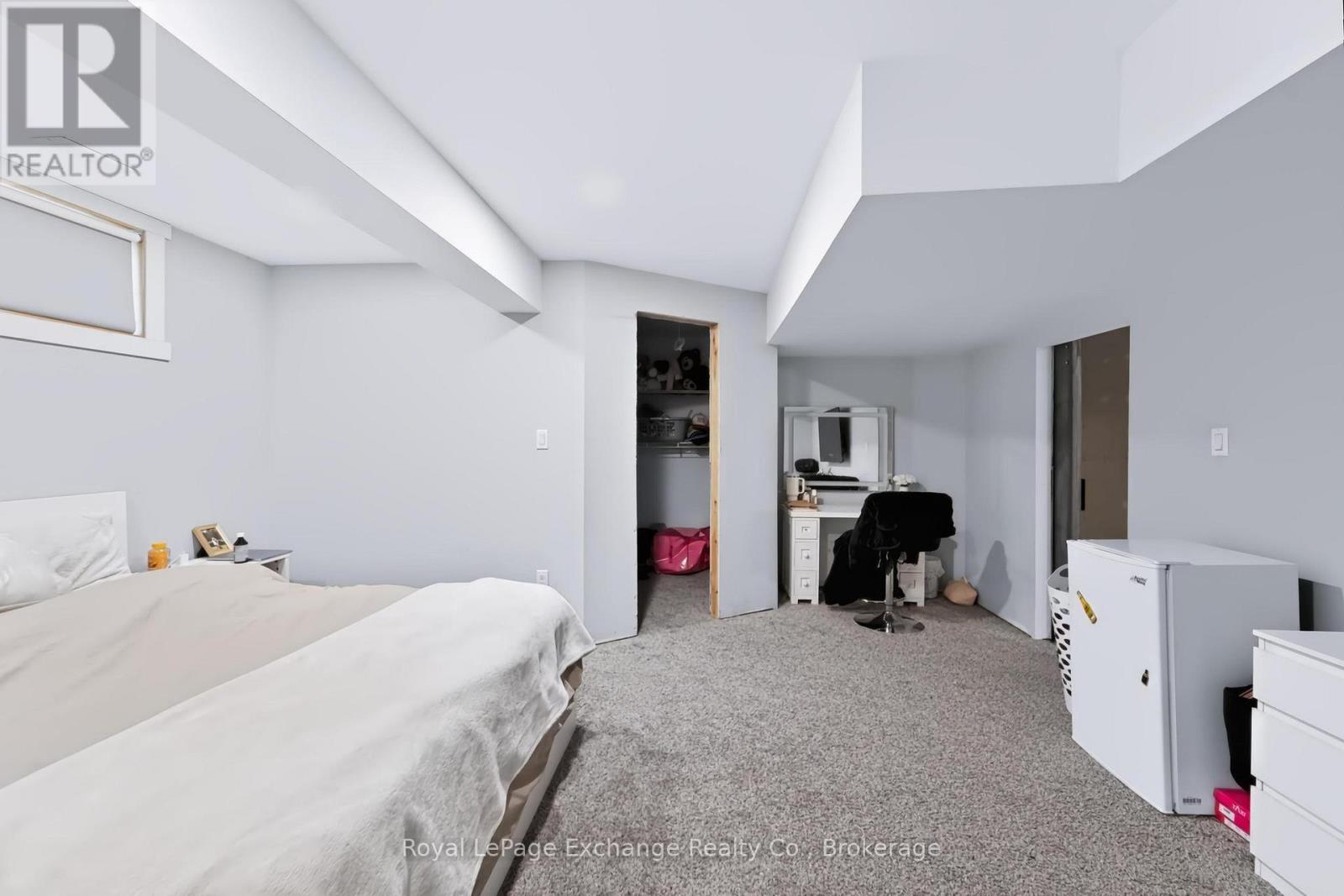 224 PARK STREET - 39