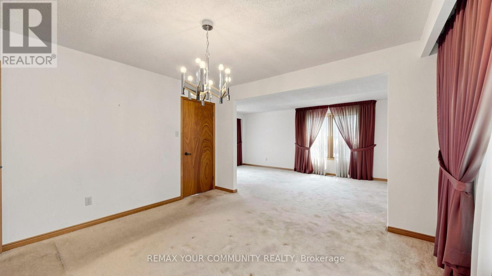 2 Trimontium Crescent, Toronto, ON photo 9